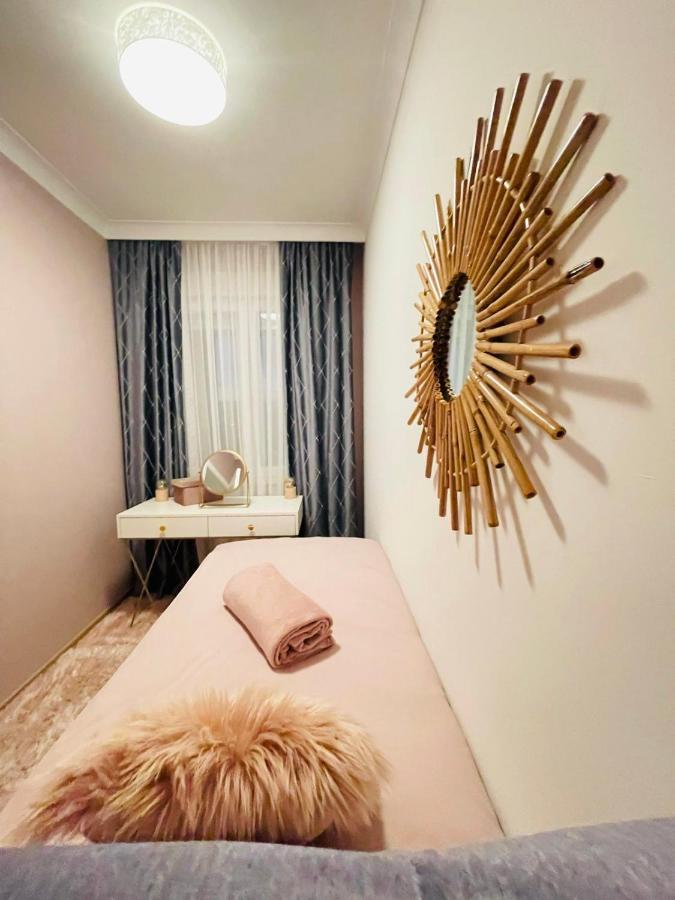 Apartamento Stan Na Dan "Apartman Purple" Banja Luka Exterior foto