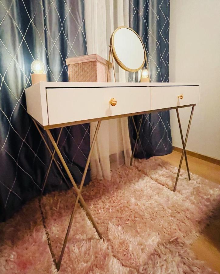 Apartamento Stan Na Dan "Apartman Purple" Banja Luka Exterior foto